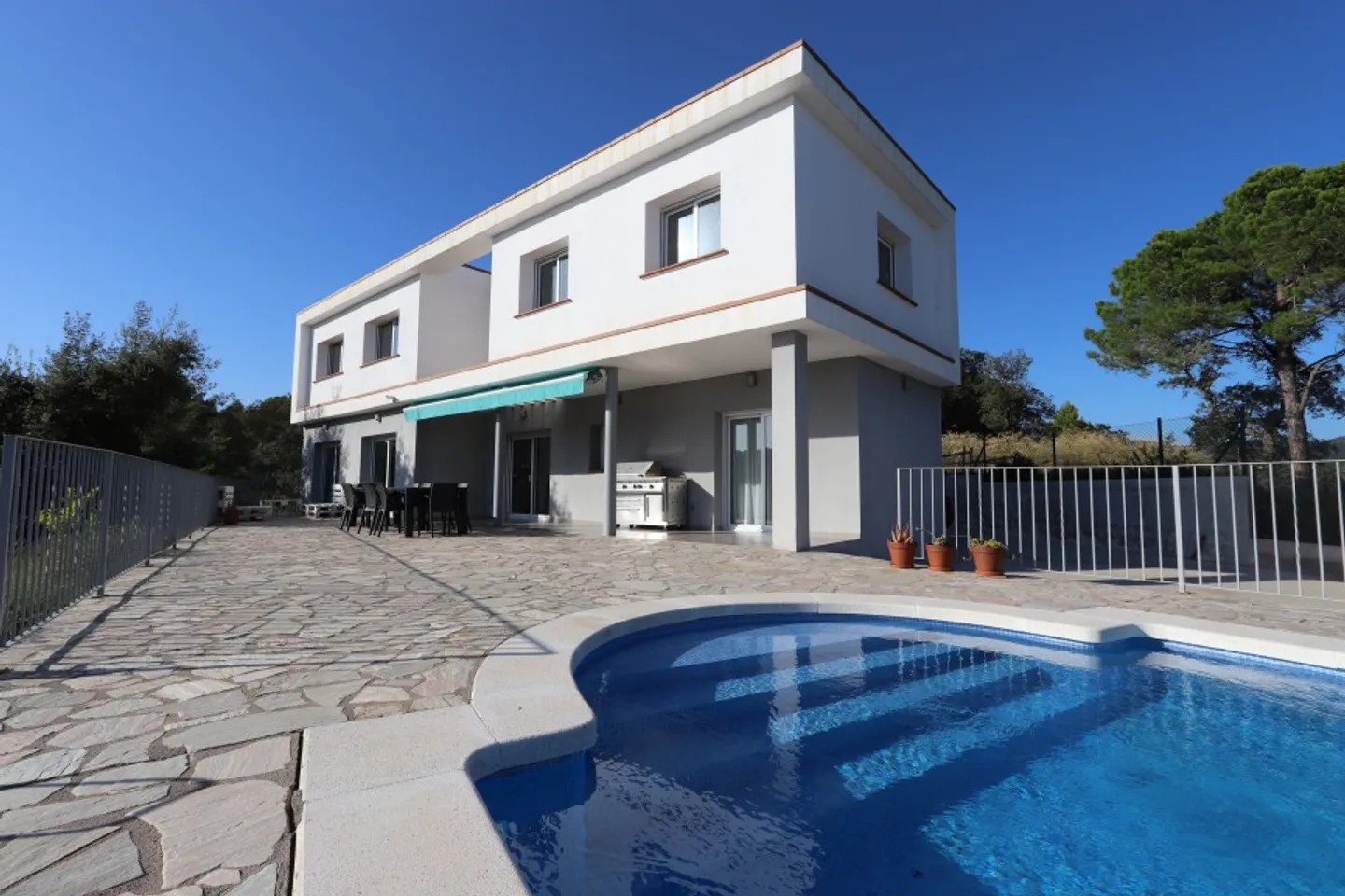 Casa singola in affitto - Foto 1 di 17