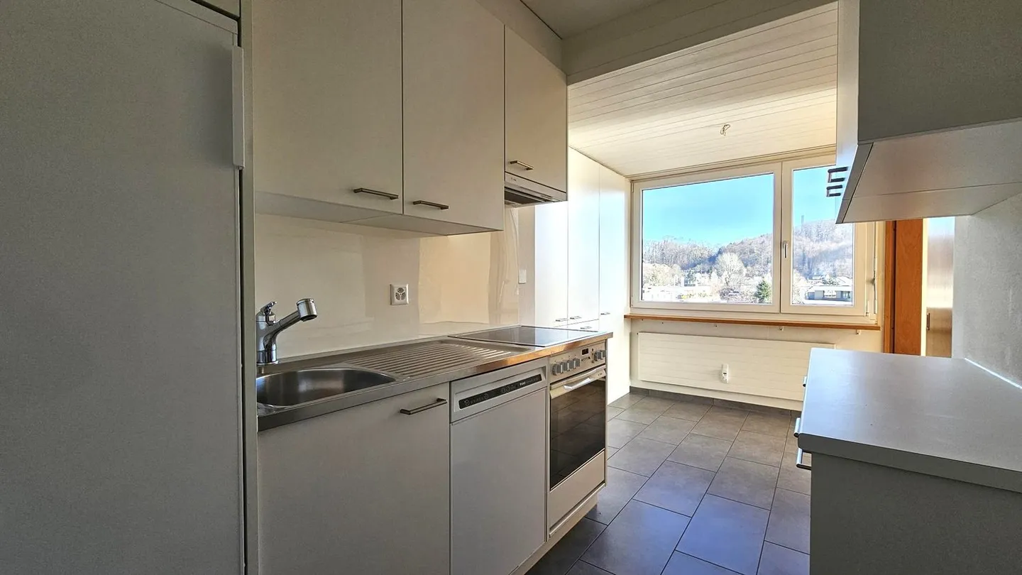 Helle 3.5-Zimmer-Wohnung mit Balkon - Foto 5 von 13