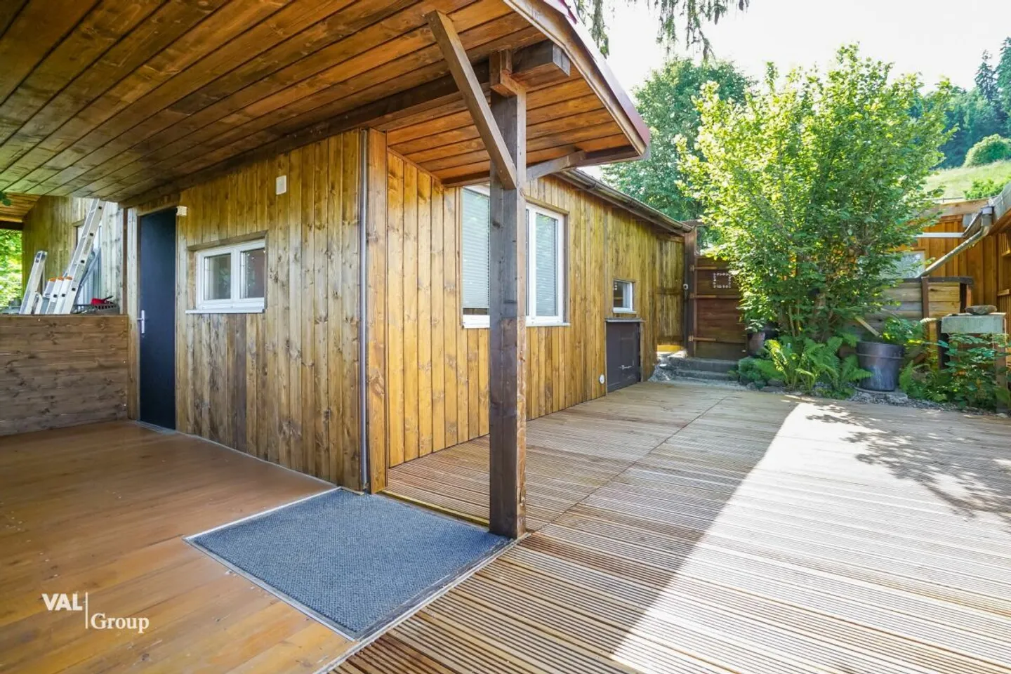 Chalet 'Wildberg' - Stylish Tiny House with Large Terrace in the Zurich Oberland - Photo 1 of 10