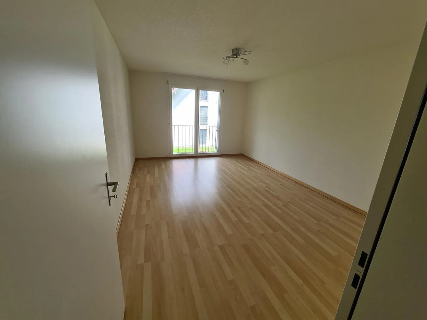 Appartement spacieux et moderne de 2,5 pièces à Boningen SO - Photo 4 sur 7