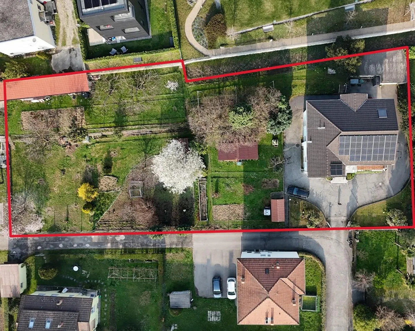 MENDRISIO CENTER – SALE IN BLOCK OF REAL ESTATE WITH POTENTIAL... - Photo 1 of 7