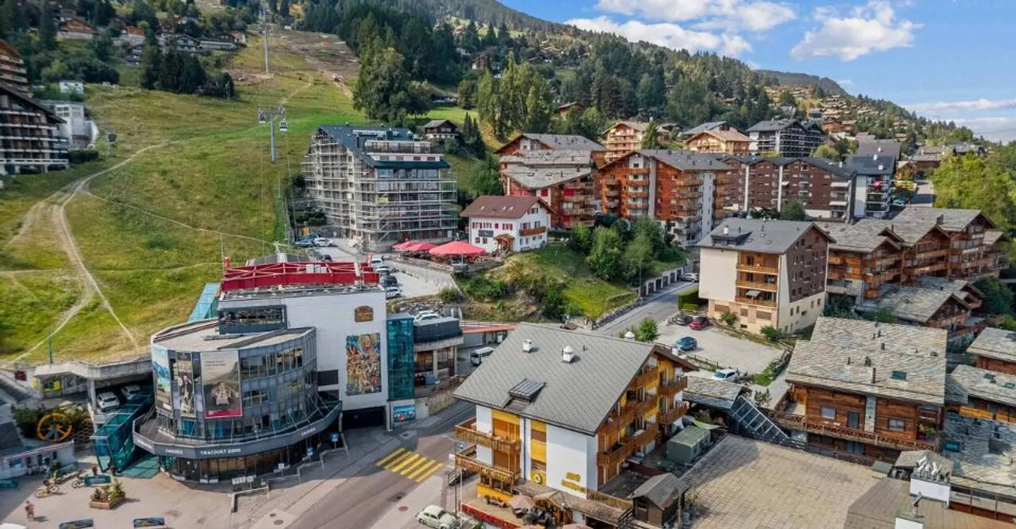Magnificent 4-room apartment facing the Tracouet gondola - Photo 1 of 12