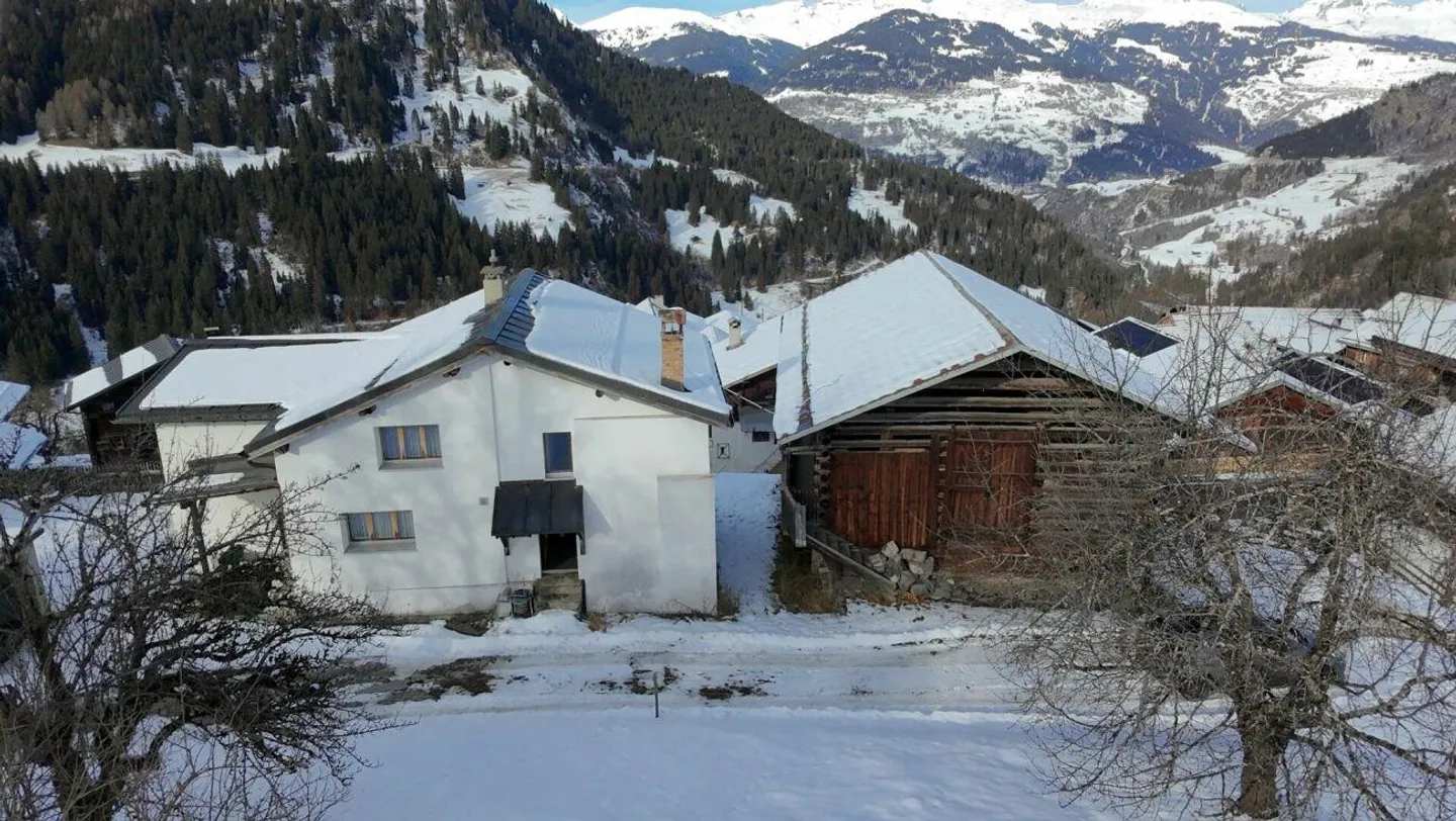 Charming Duplex with Garden - Photo 2 of 13