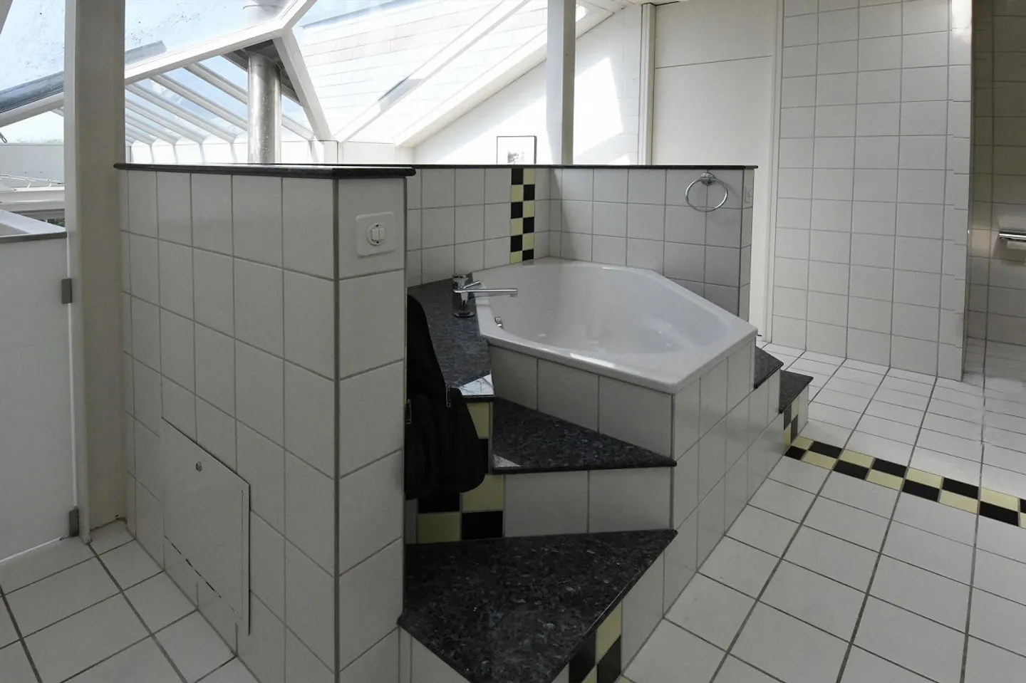 Terrace House in Lindhalde Worb with a View of the Bernese Alps - Photo 13 of 16