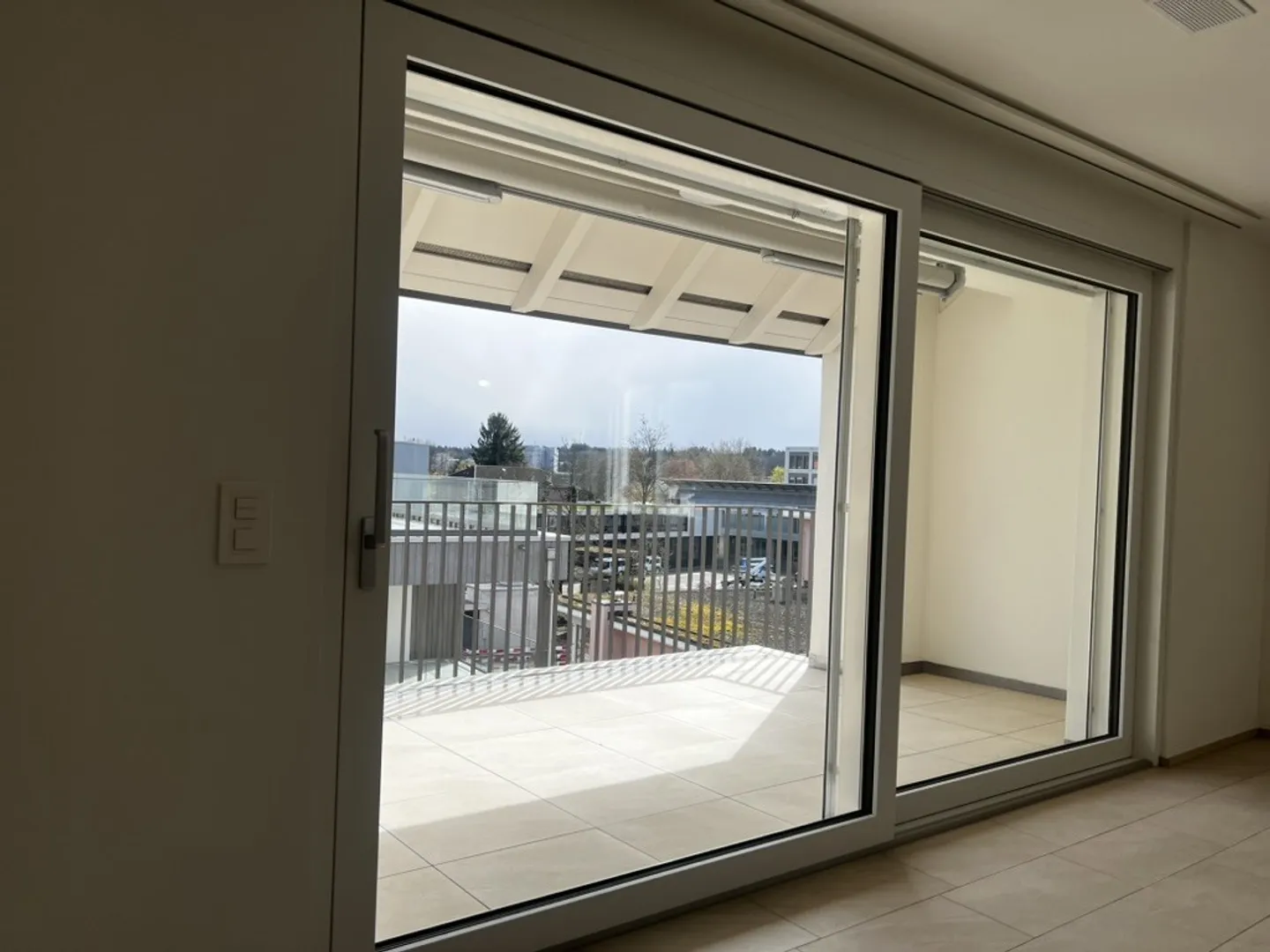 Prima occupazione: Moderno appartamento di 4,5 locali in una posizione centrale e tranquilla a Bülach - Foto 15 di 21