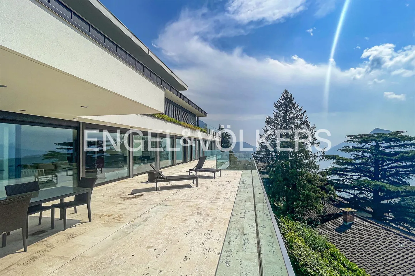 Wunderschönes Duplex mit Seeblick - Foto 1 von 13