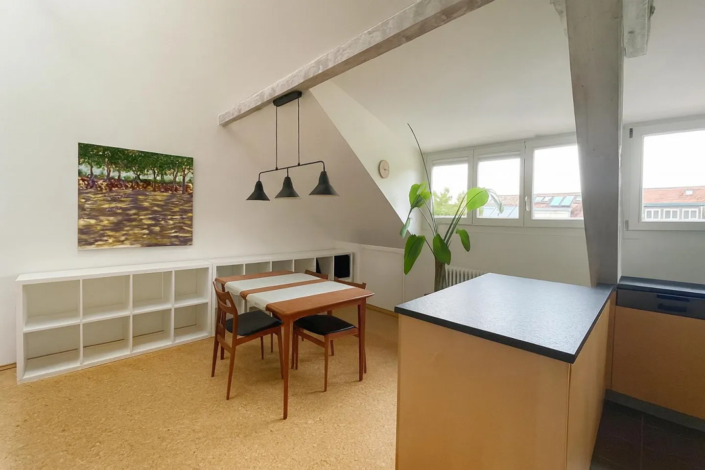 Charming 3-room attic apartment with garden use - in Gundeli - Photo 3 of 8