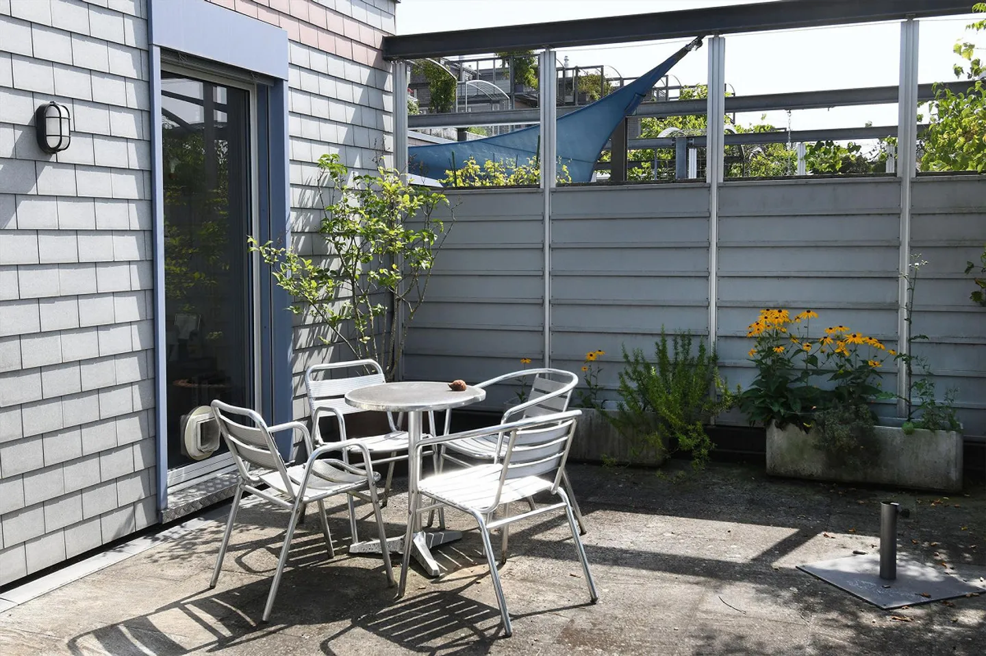 Terrace House in Lindhalde Worb with a View of the Bernese Alps - Photo 9 of 16