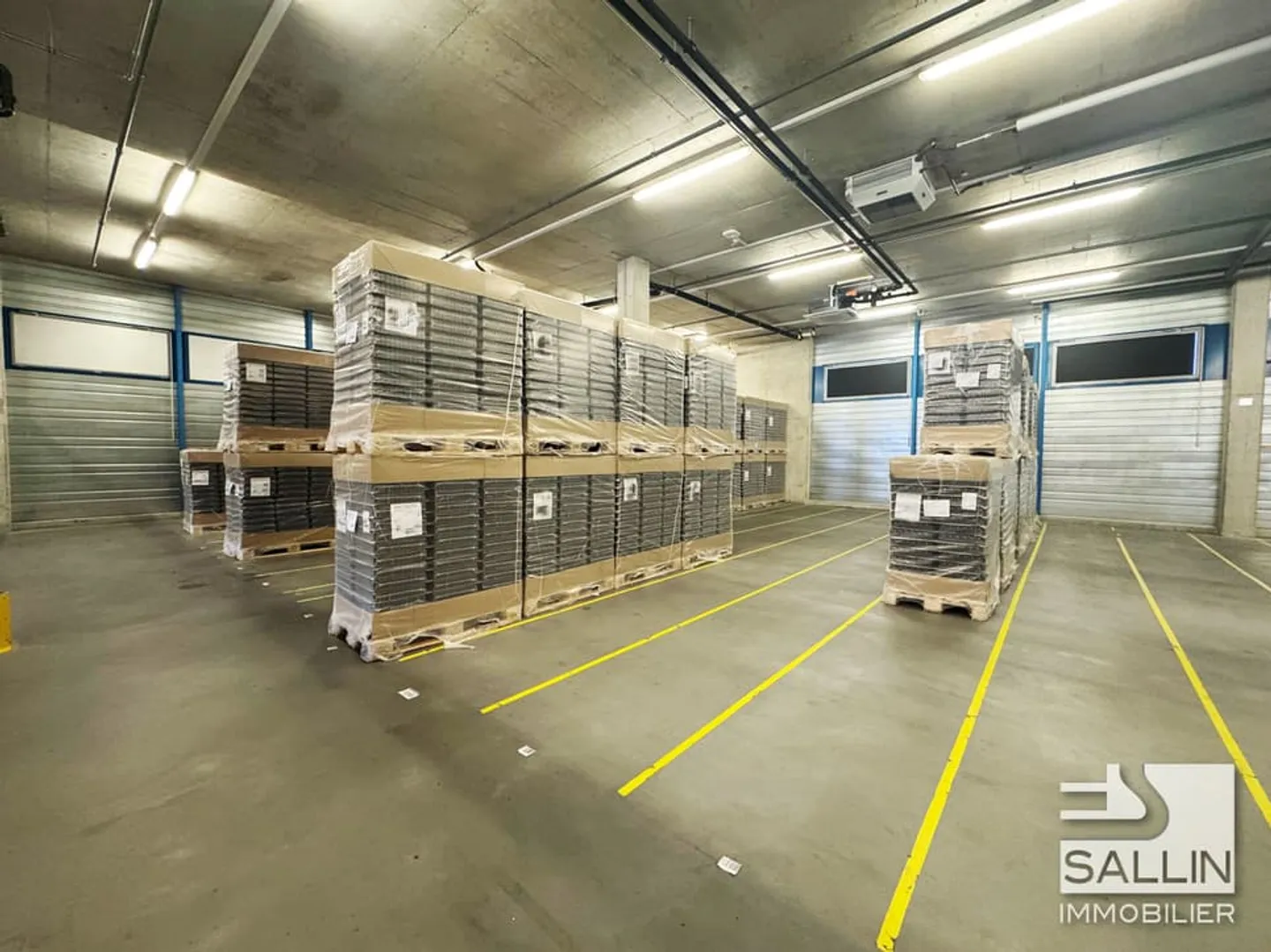 Warehouse/Hall of approx. 763 m², loading dock with loading ramp - Photo 5 of 11