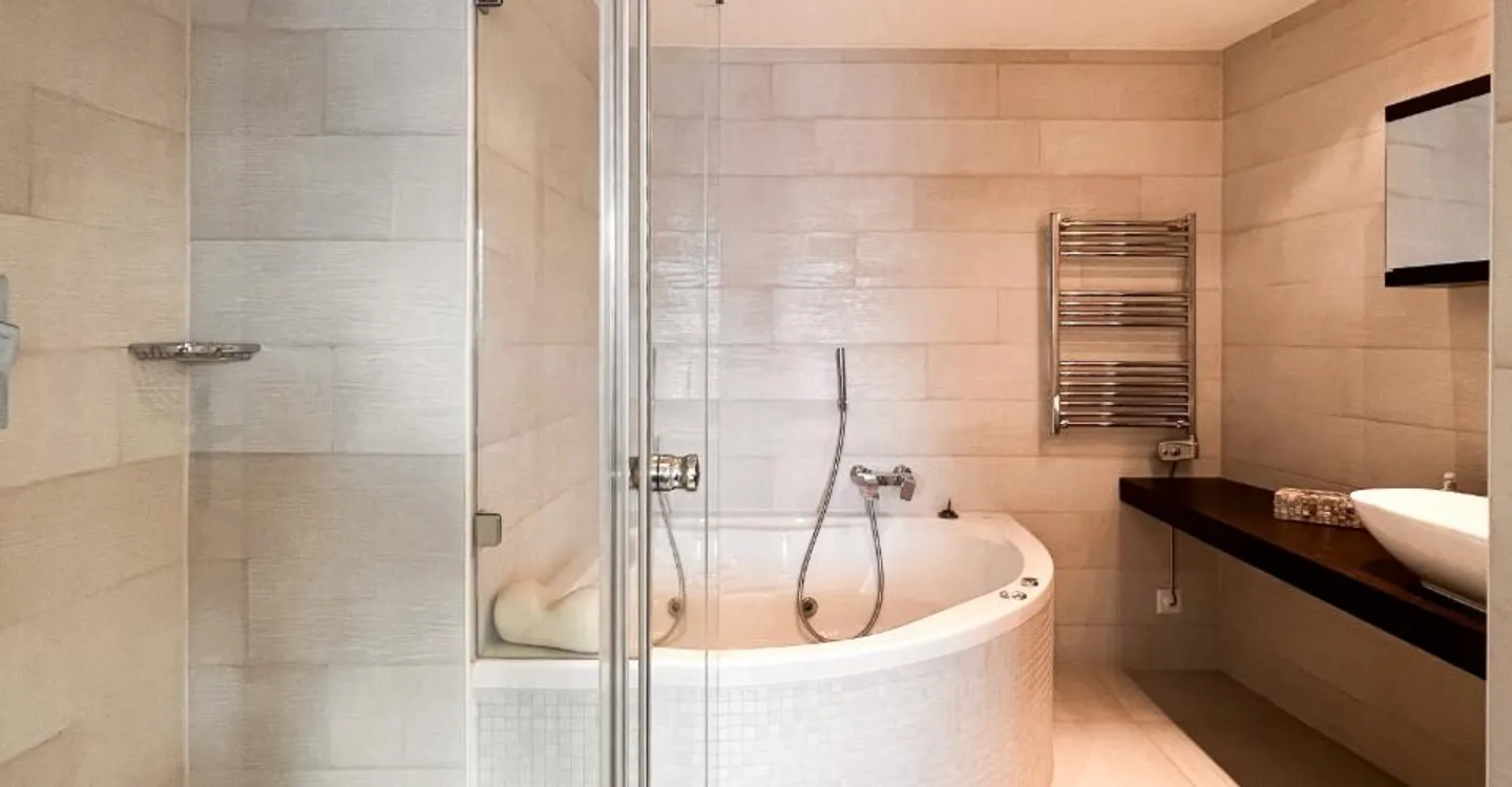 Elegant Apartment in Crans-Montana - Photo 8 of 11
