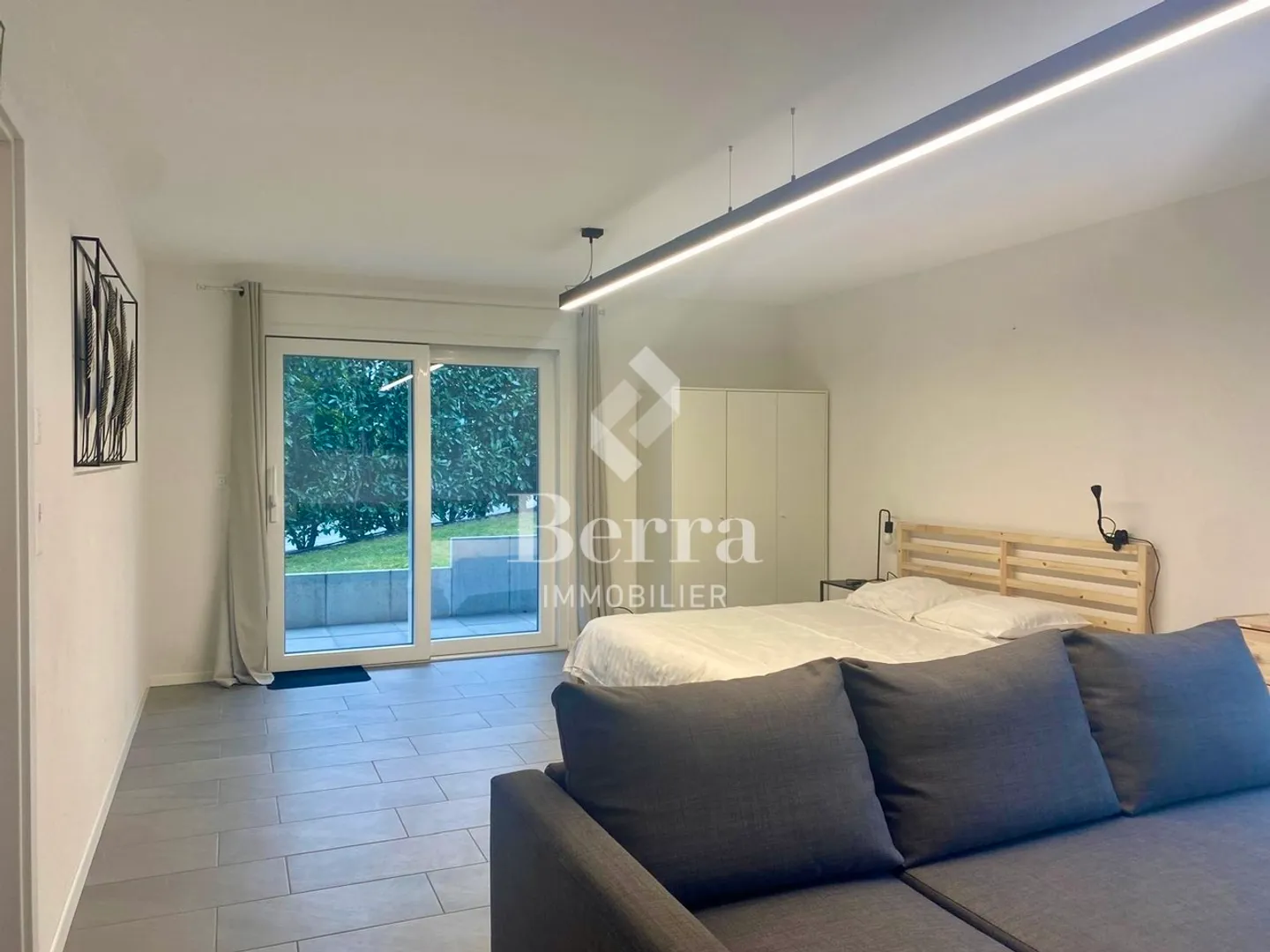 45m2 studio available immediately! - Photo 2 of 14