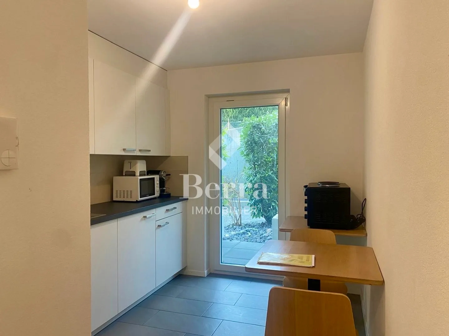 45m2 studio available immediately! - Photo 4 of 14