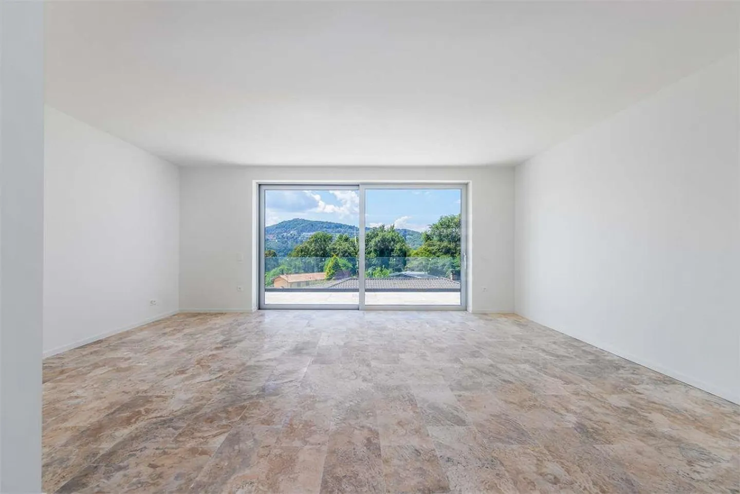 Lugano Carabbia - for rent single-family house with pool - Photo 5 of 13