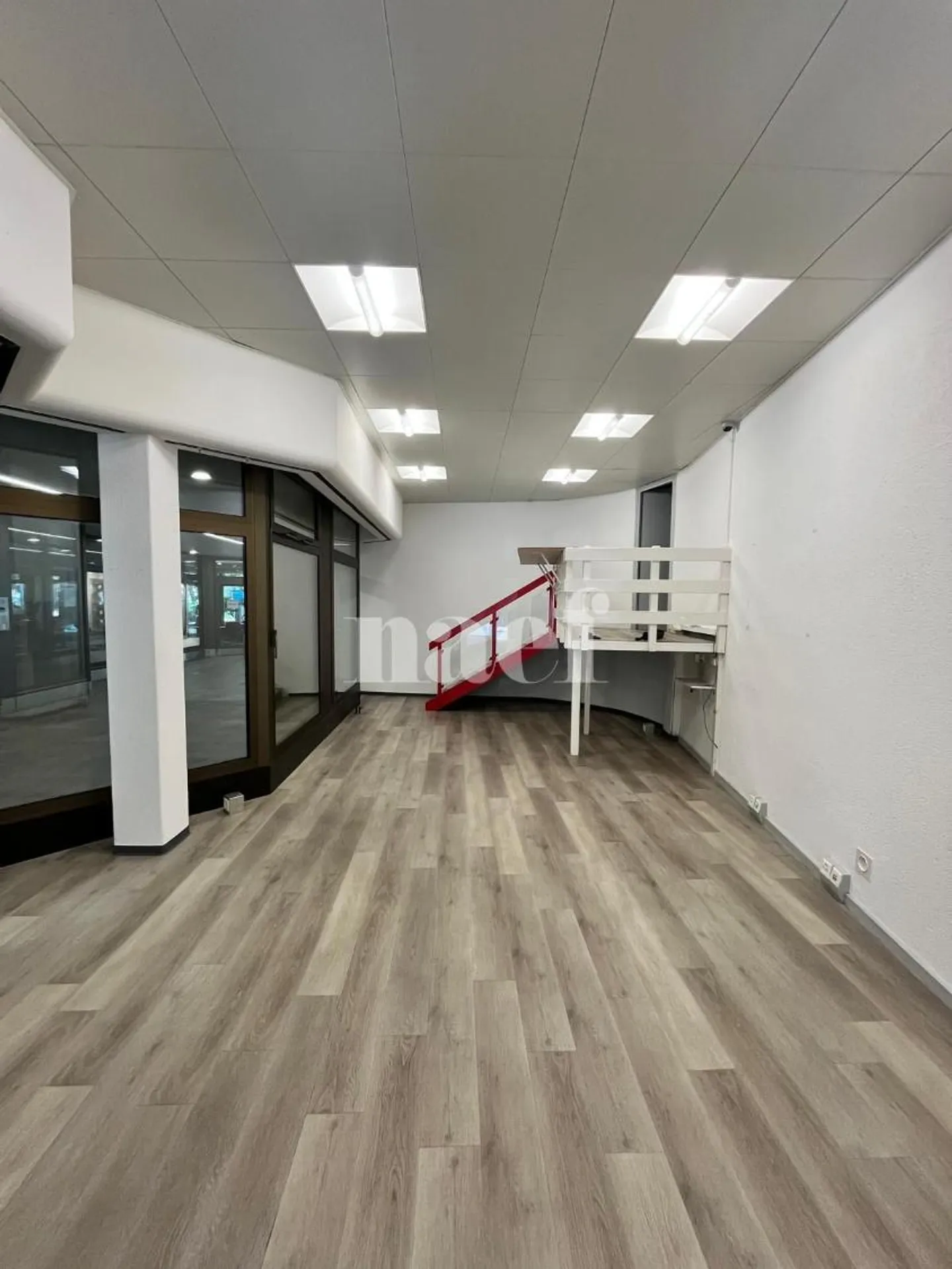 Geräumiger Geschäftsräume ideal im Zentrum von Vevey gelegen, in der Nähe - Foto 3 von 4