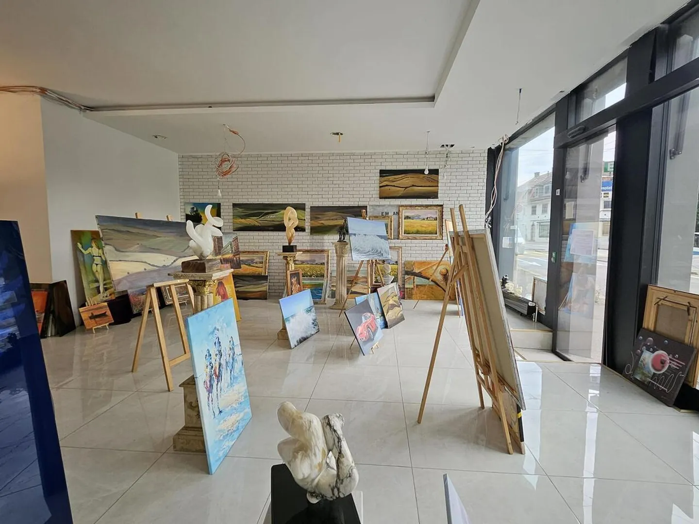 NEGOZIO, STUDIO, UFFICIO, ATELIER IN POSIZIONE STRATEGICA - Foto 1 di 6