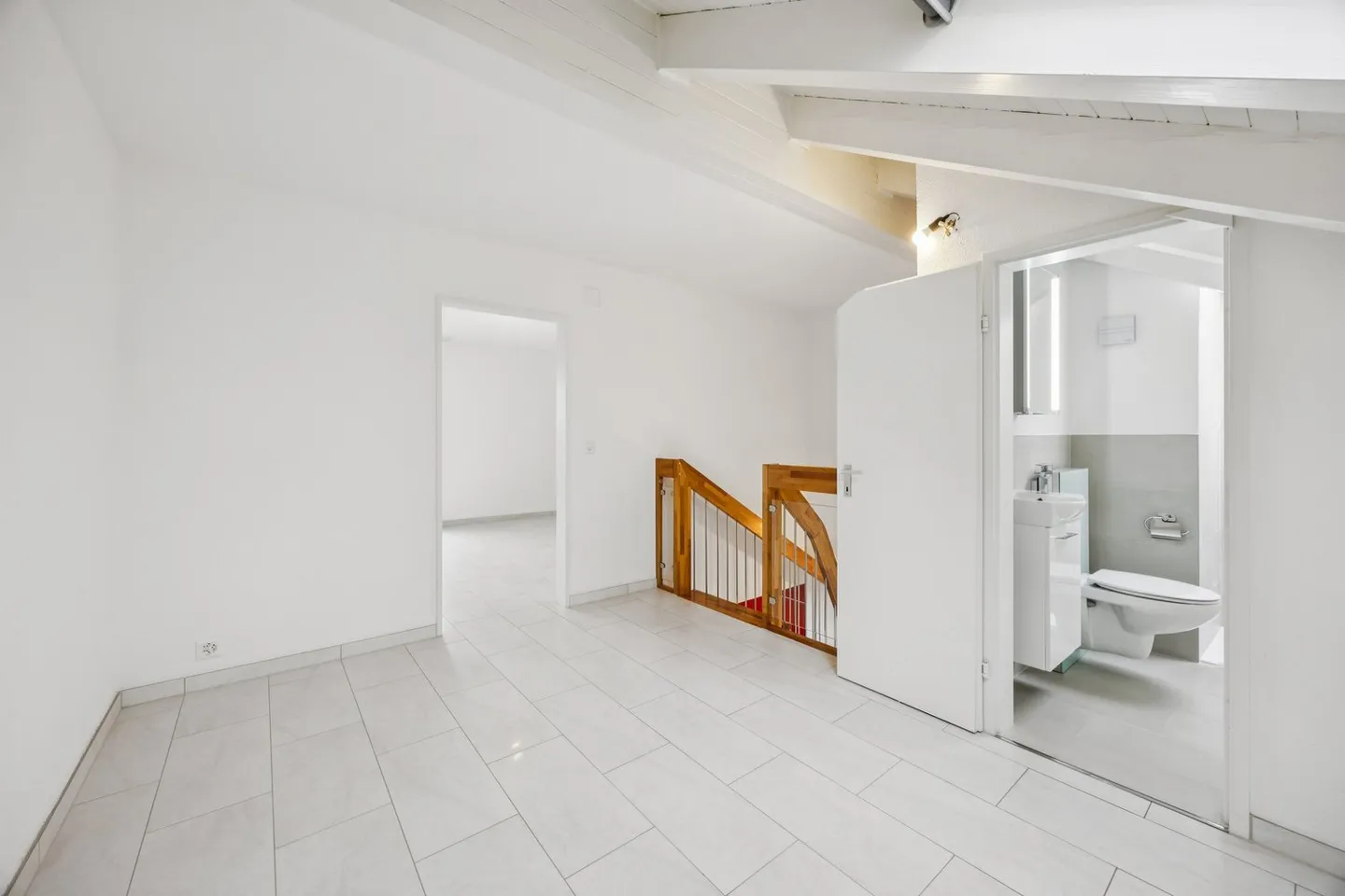 Modern 5-room maisonette apartment with city view in Dietikon - Photo 19 of 24