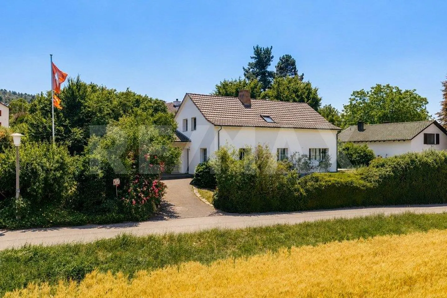 Charmantes Freistehendes Einfamilienhaus - Foto 1 von 13