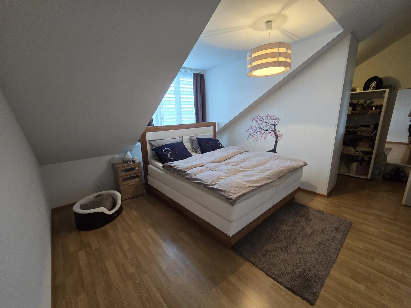 Charming Apartment with Balcony - Photo 4 of 5