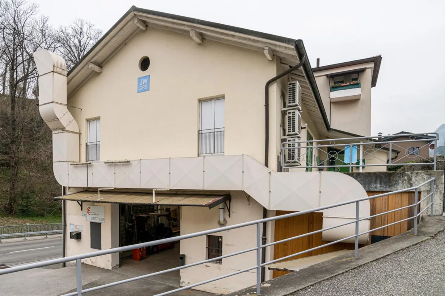 CASTEL SAN PIETRO – GEWERBLICHER RAUM, SIE HABEN DIE IDEE WIR HABEN DAS... - Foto 2 von 13