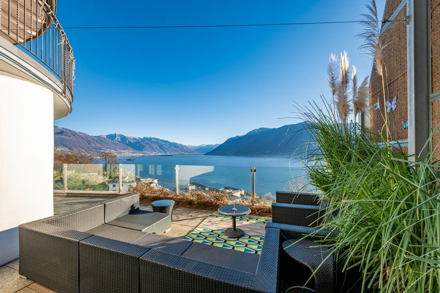Villa di Lusso con Vista Lago - Foto 6 di 14
