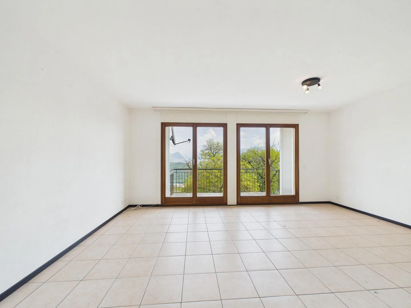 Stilvolle Maisonette mit Panoramablick - Foto 3 von 13