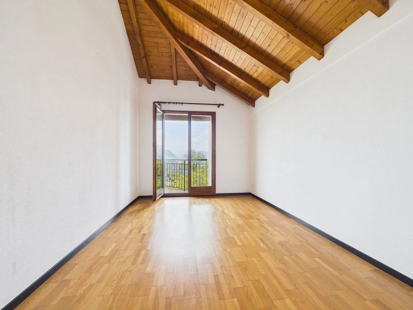 Stilvolle Maisonette mit Panoramablick - Foto 8 von 13