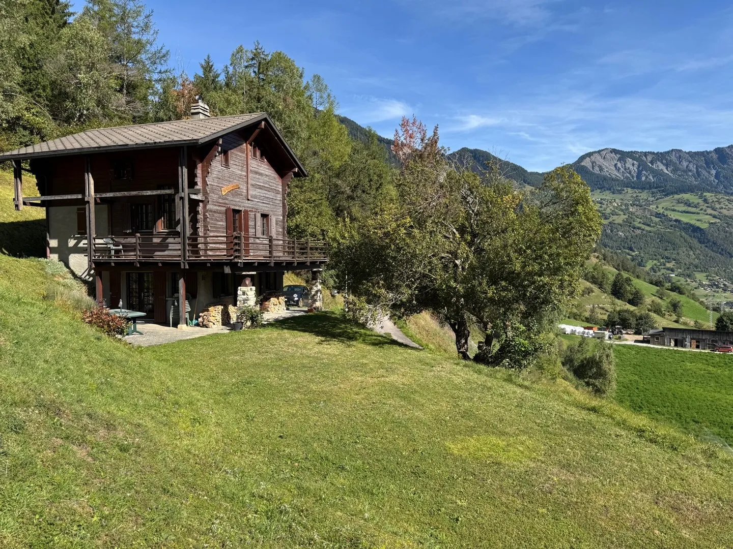 Chalet - 4 unités - 1'170 m2 de terrain - La Garde (Sembrancher) - EXCLUSIVITÉ - Photo 2 sur 13