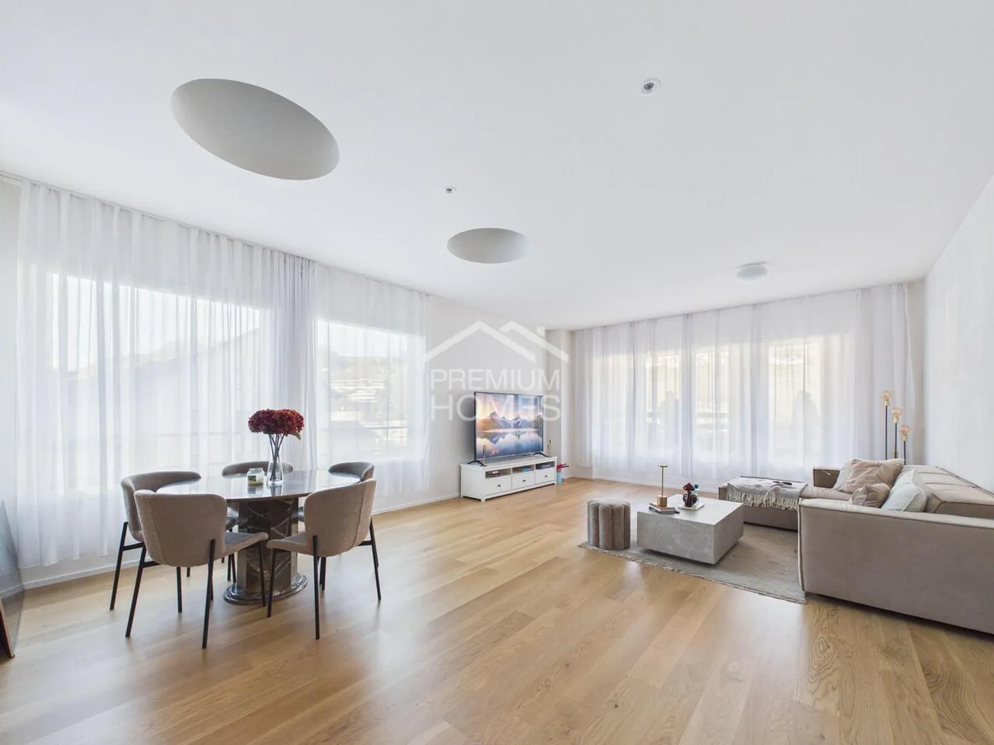 Investment Property in Klingnau - Photo 2 of 10