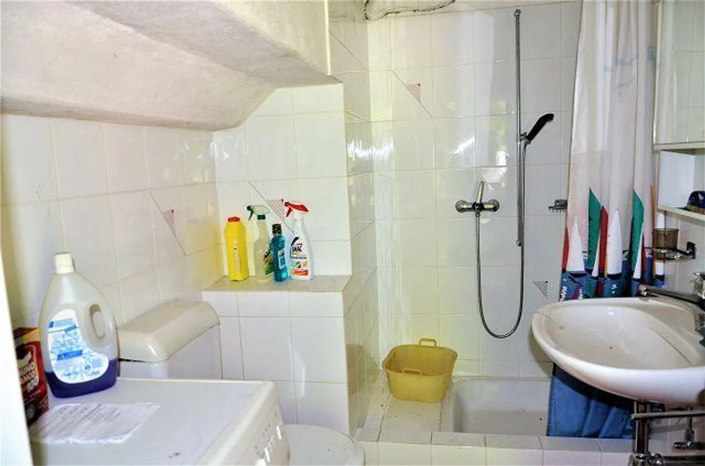«4-Zimmer-Haus zum Ausbauen mit Garten am Fluss / Casa di 4 loc. da rinnovare con bel giardino vicino al fiume e splendida vista» - Foto 16 di 57