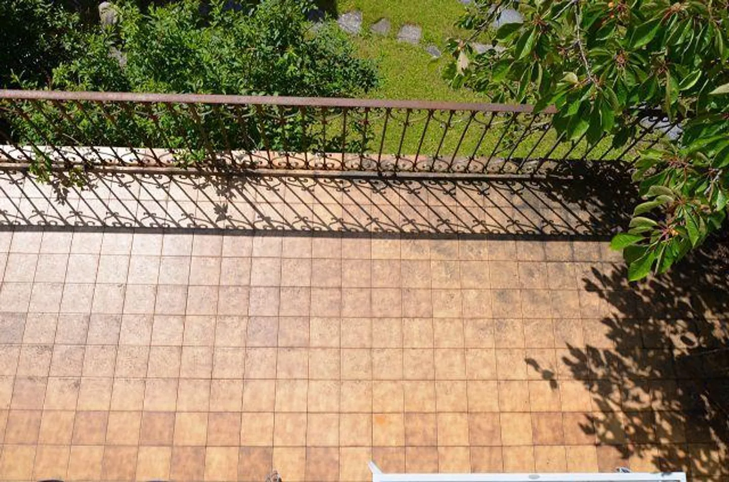 «4-Zimmer-Haus zum Ausbauen mit Garten am Fluss / Casa di 4 loc. da rinnovare con bel giardino vicino al fiume e splendida vista» - Foto 27 di 57