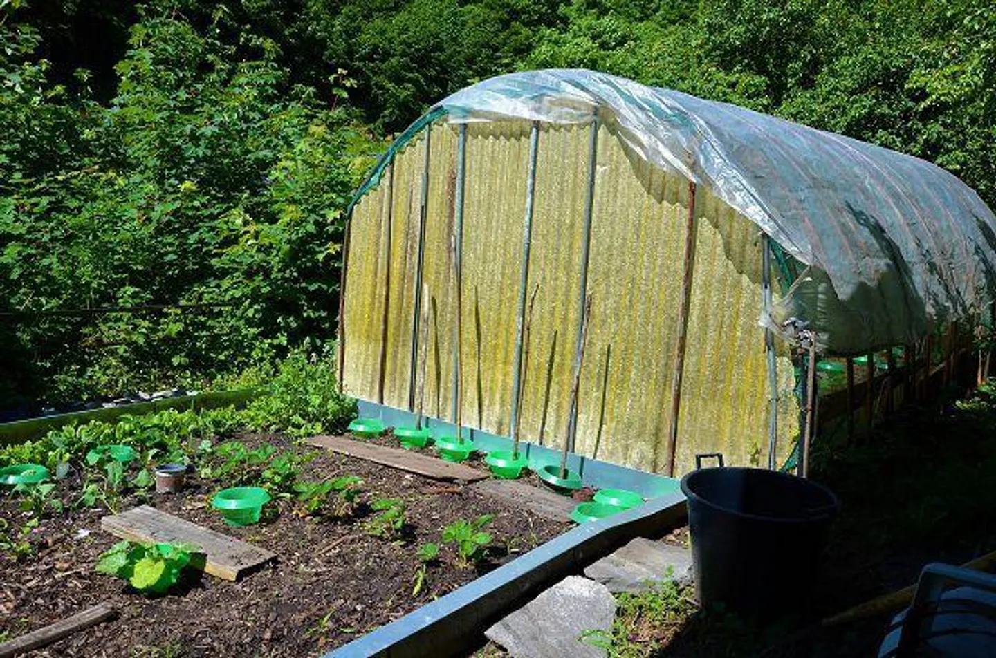 «4-Zimmer-Haus zum Ausbauen mit Garten am Fluss / Casa di 4 loc. da rinnovare con bel giardino vicino al fiume e splendida vista» - Foto 36 di 57