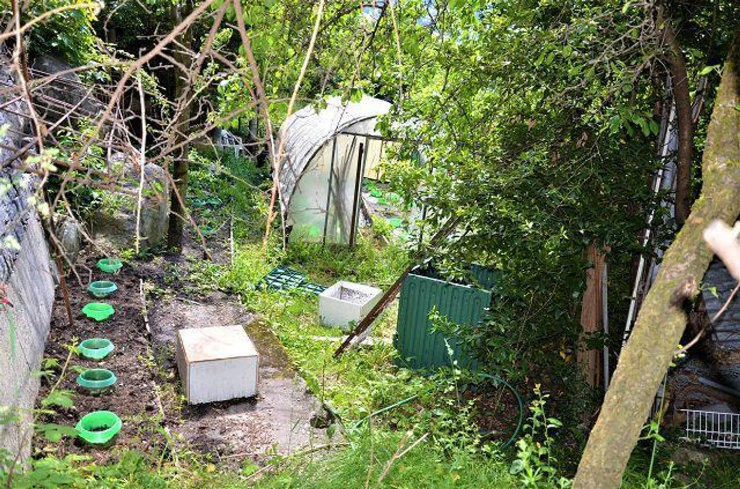 «4-Zimmer-Haus zum Ausbauen mit Garten am Fluss / Casa di 4 loc. da rinnovare con bel giardino vicino al fiume e splendida vista» - Foto 37 di 57