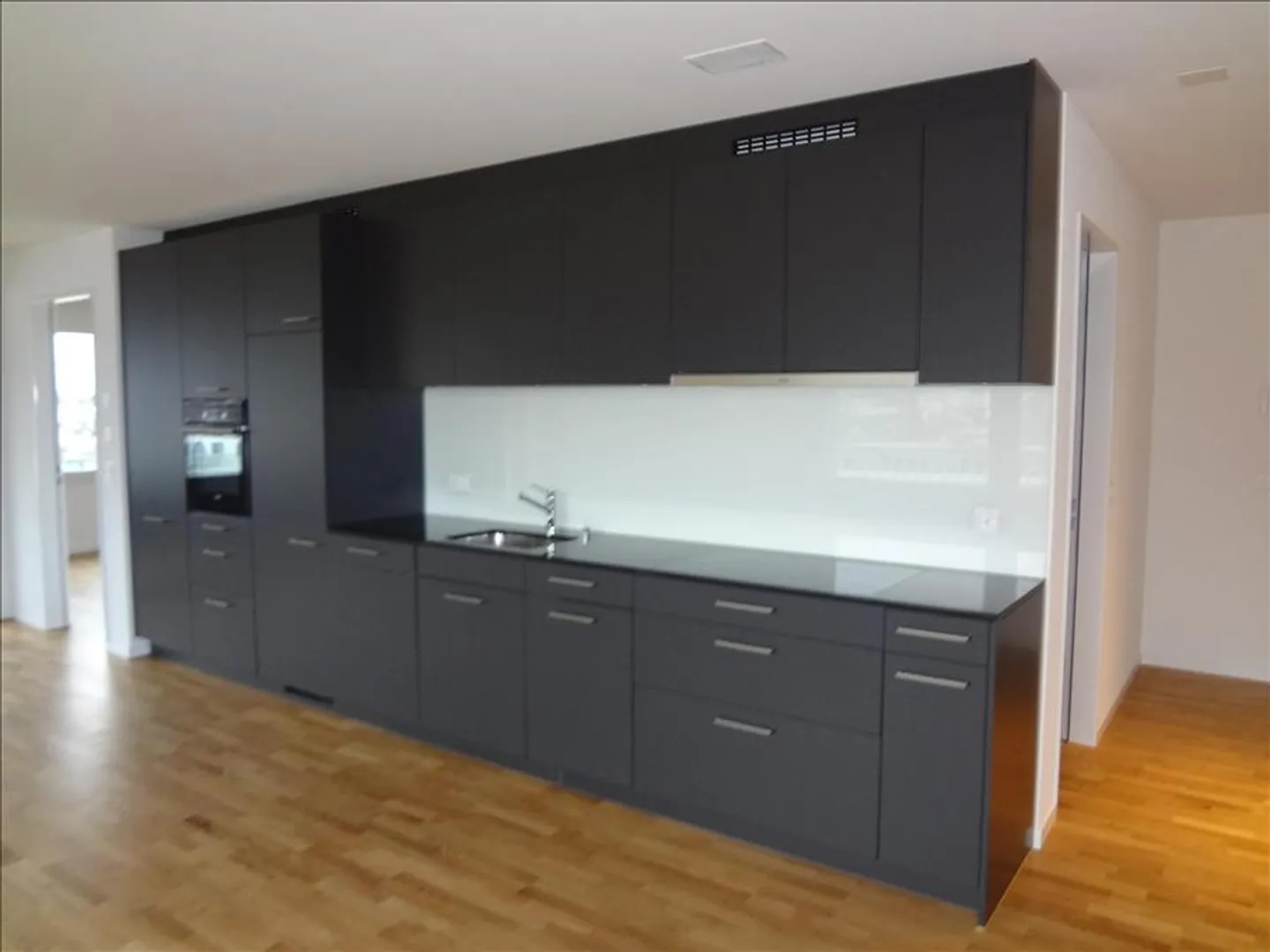 Appartamento 2.5 camere affascinante - Foto 3 di 8