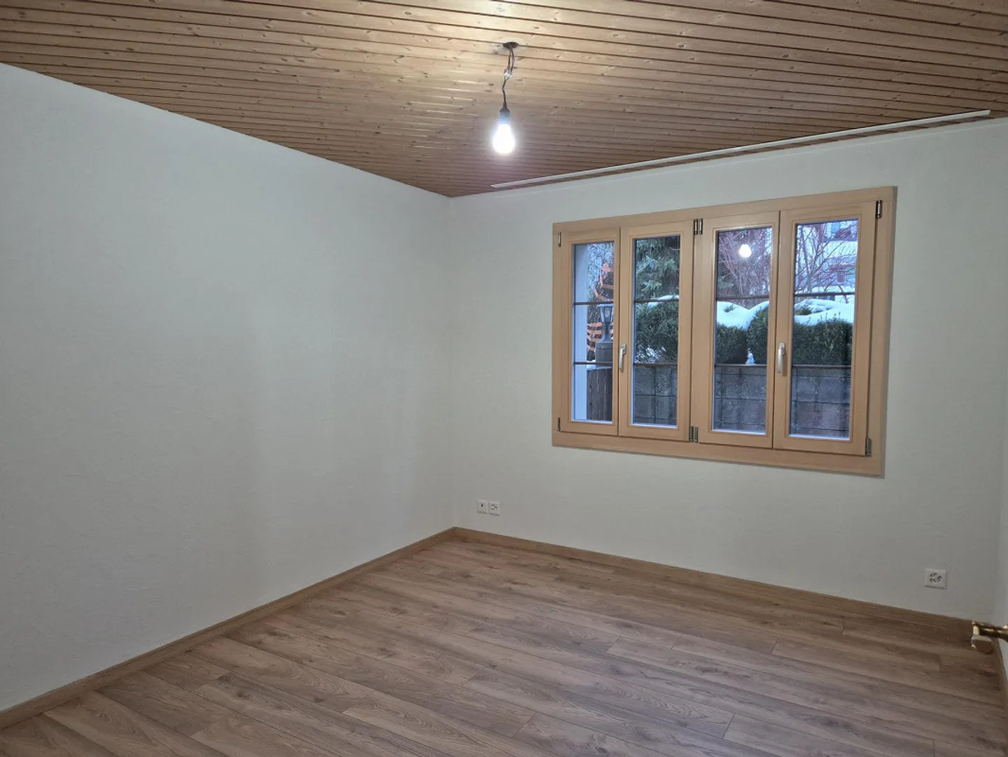 Appartement 4.5 pièces fraîchement rénové avec étang et jardin à louer - Photo 6 sur 16