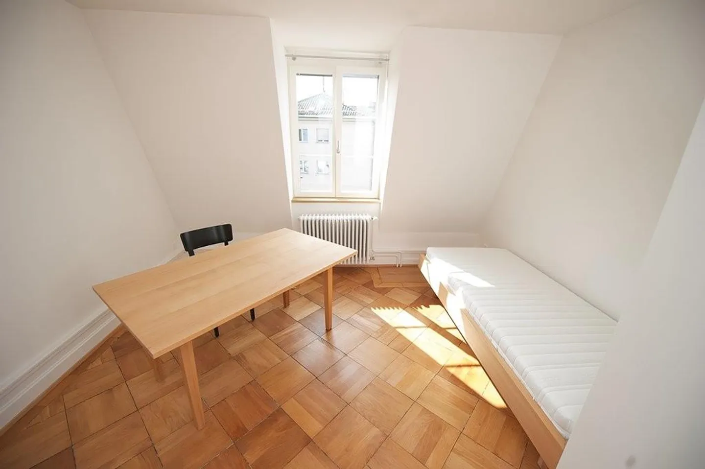 möbliertes Einzelzimmer zwischen Hegibach- und Klusplatz zu vermieten! - Foto 2 von 7