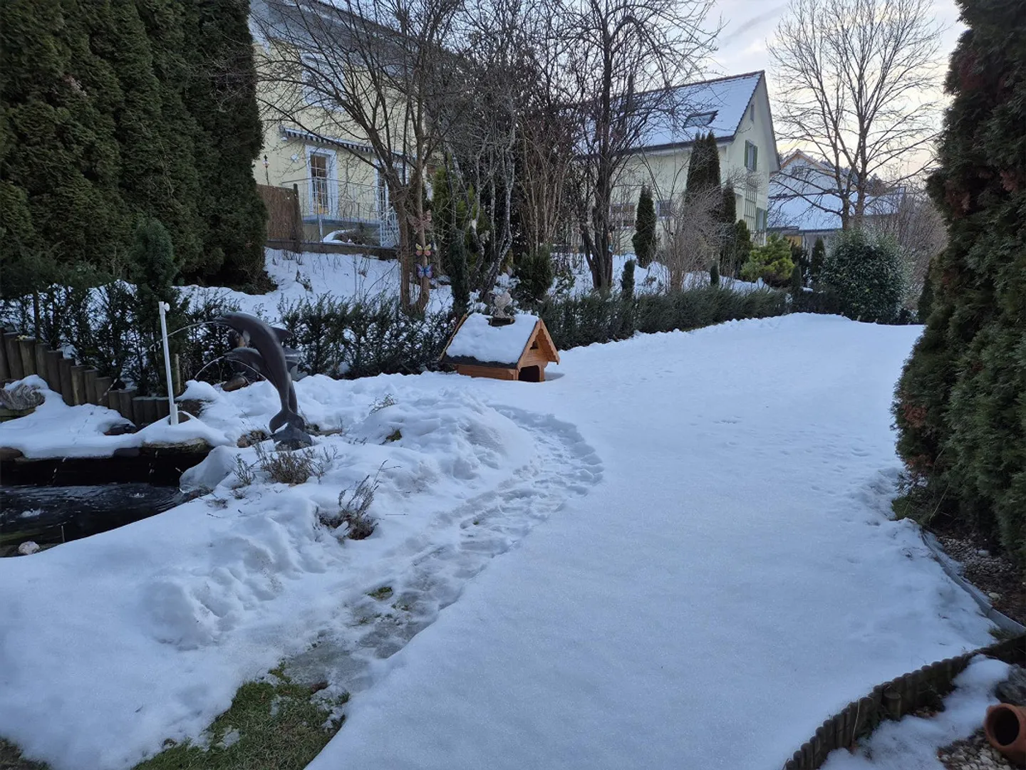 Appartement 4.5 pièces fraîchement rénové avec étang et jardin à louer - Photo 13 sur 16