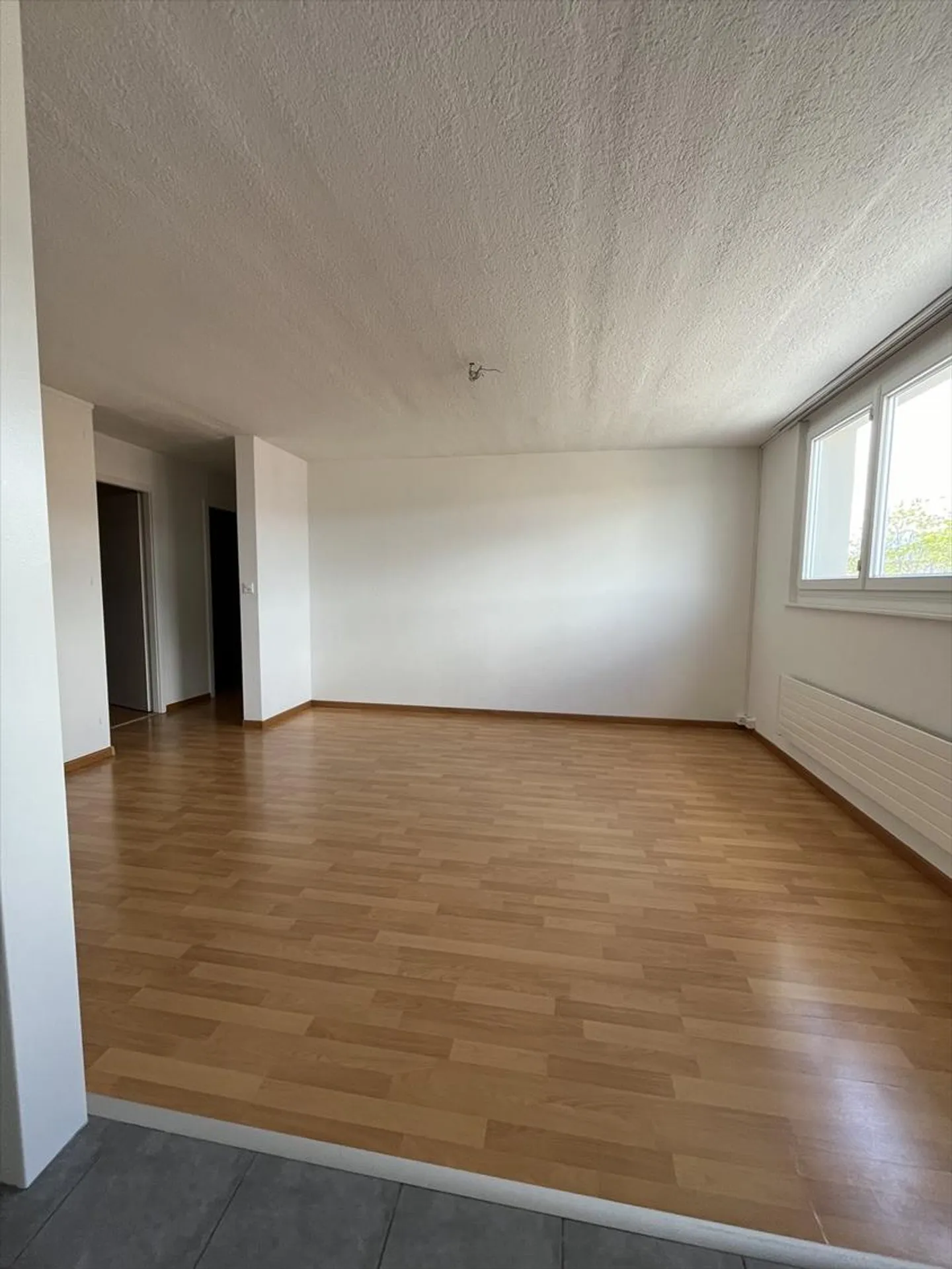 Bell'appartamento con balcone - Foto 2 di 7