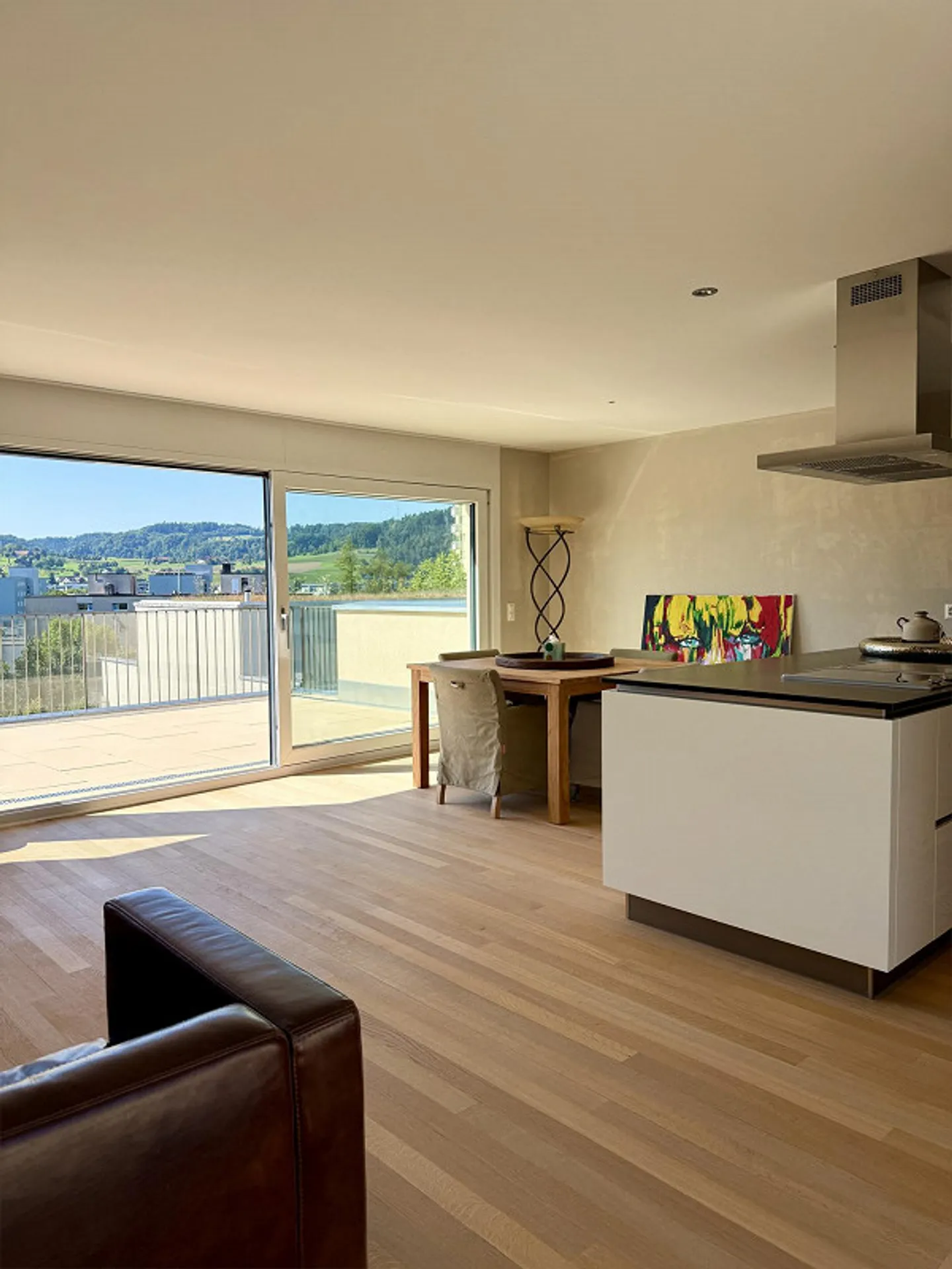 Hochwertige 3.5-Zimmer-Attika an Toplage mit Süd- und Nordterrasse - Foto 1 von 6
