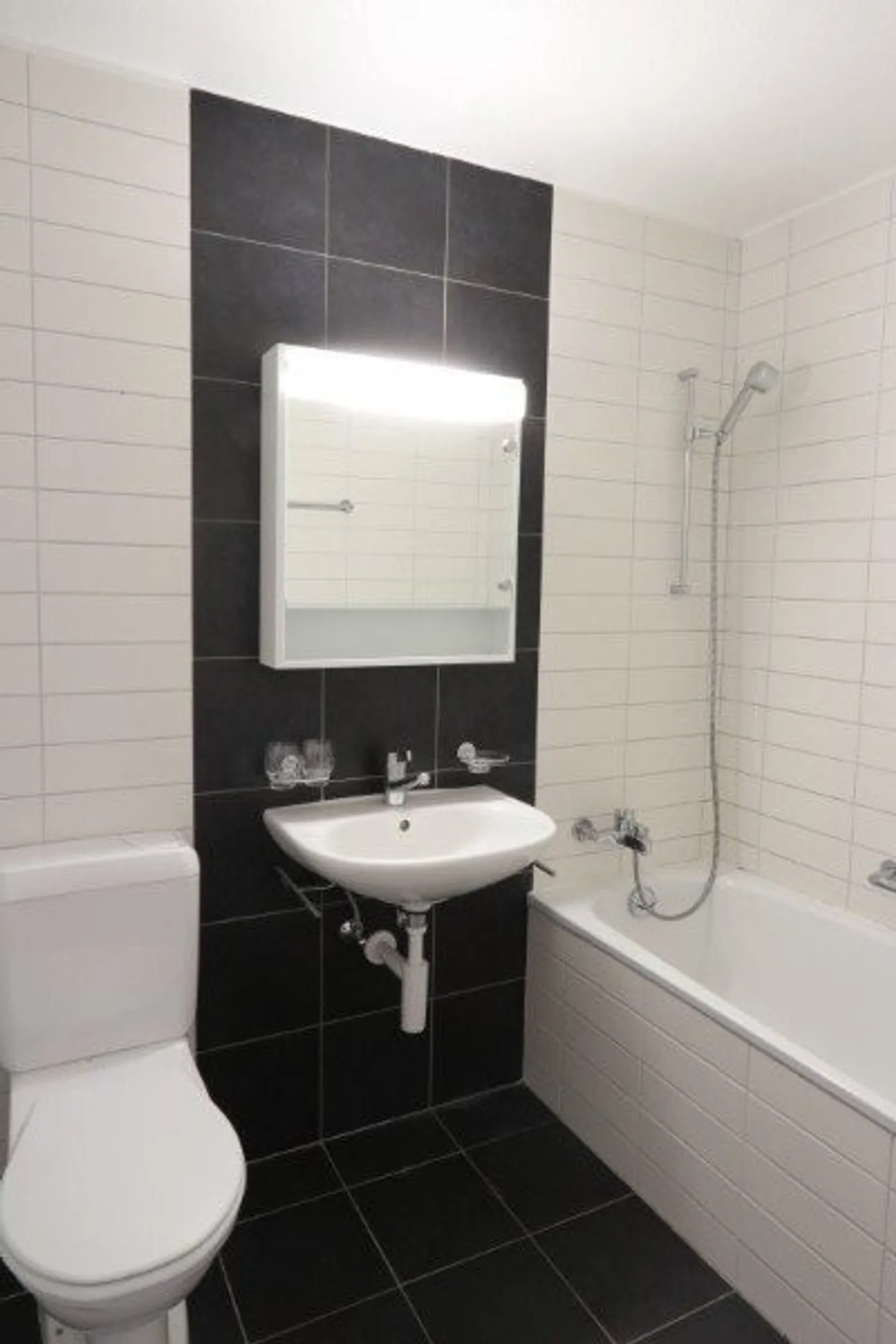 Appartamento spazioso con vista lago - Foto 6 di 7