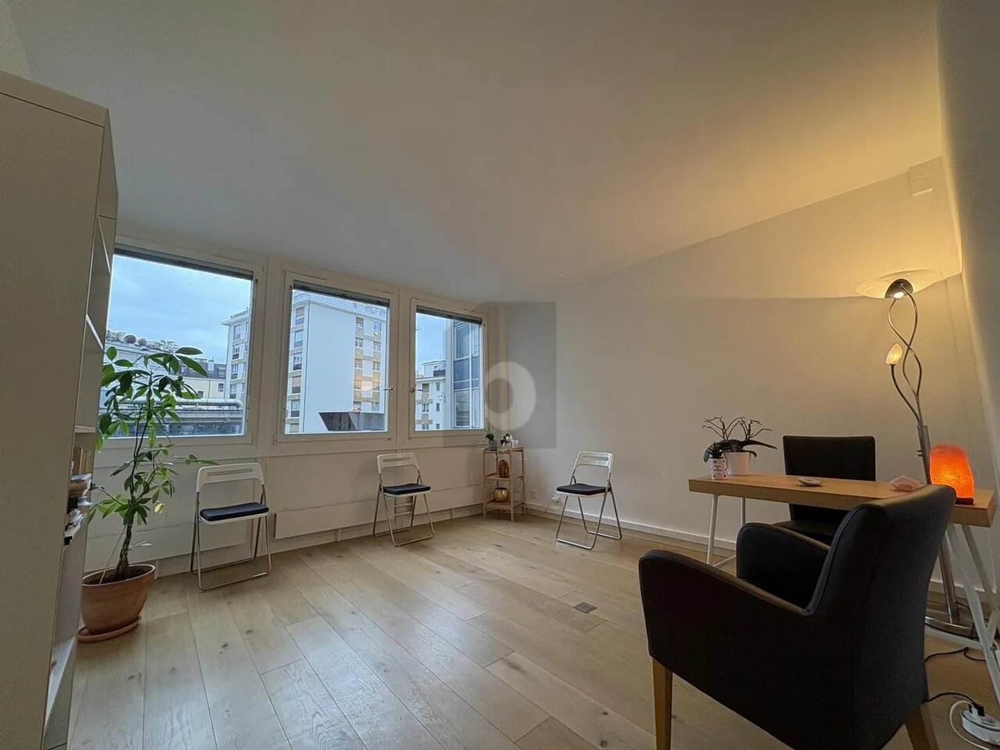 IM HERZEN DER EAUX-VIVES VOLLSTÄNDIG RENOVIERT - Foto 2 von 6