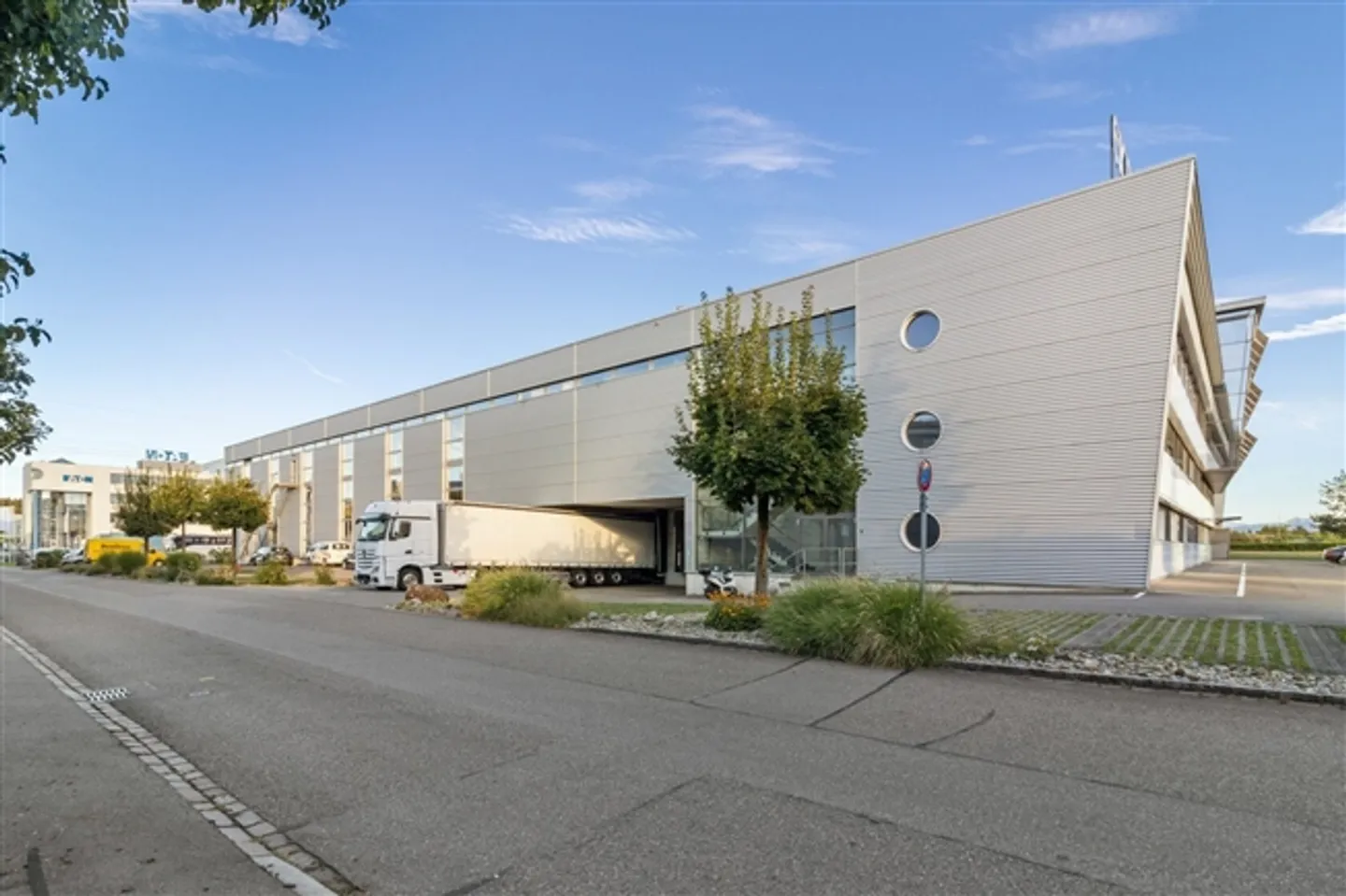 Representative Property for Commercial, Logistics and Office - Photo 10 of 10