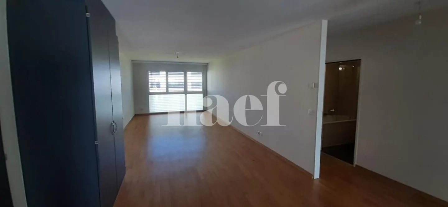 Charmant Appartement 5 Pièces - Photo 2 sur 9
