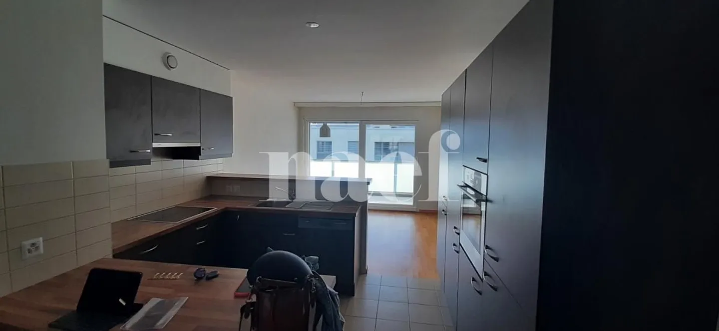 Charmant Appartement 5 Pièces - Photo 3 sur 9