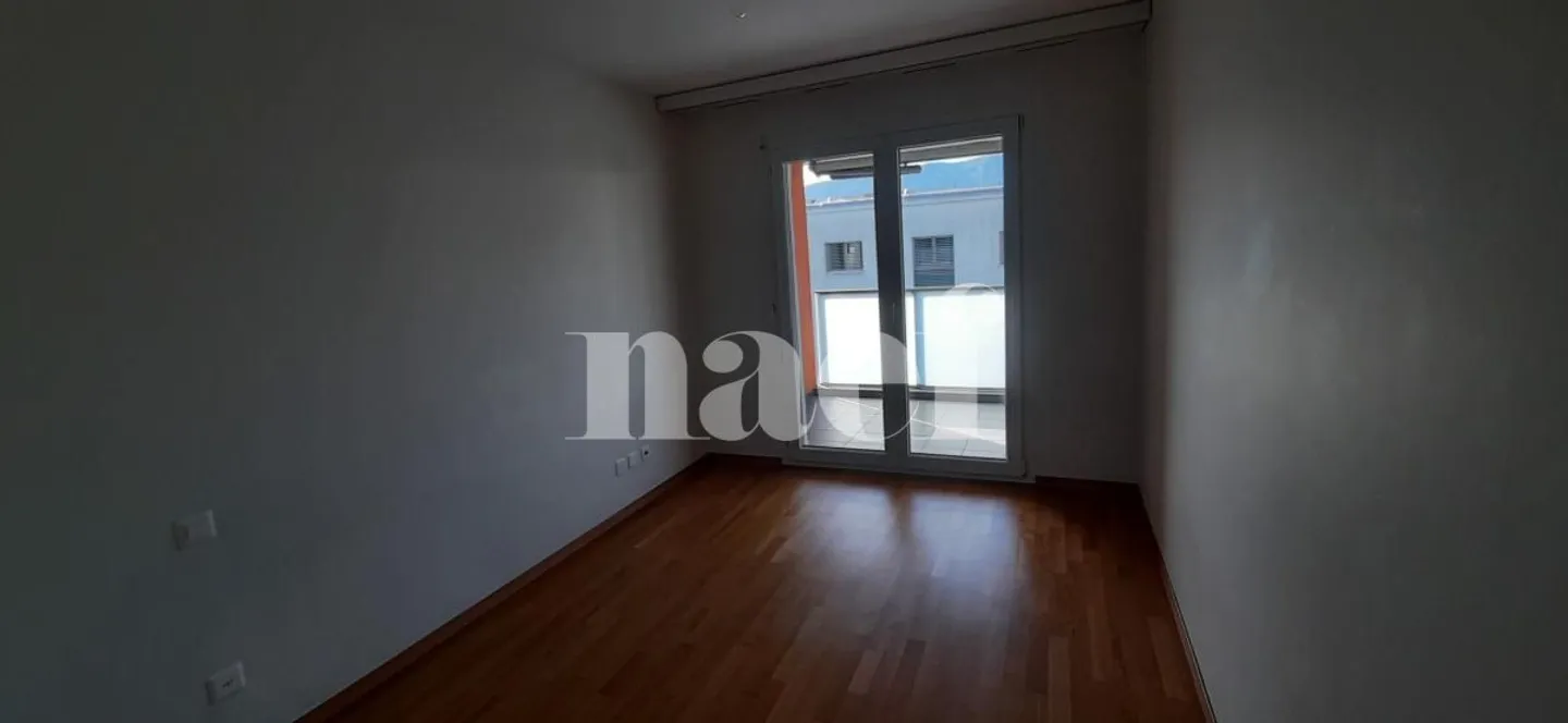 Charmant Appartement 5 Pièces - Photo 5 sur 9