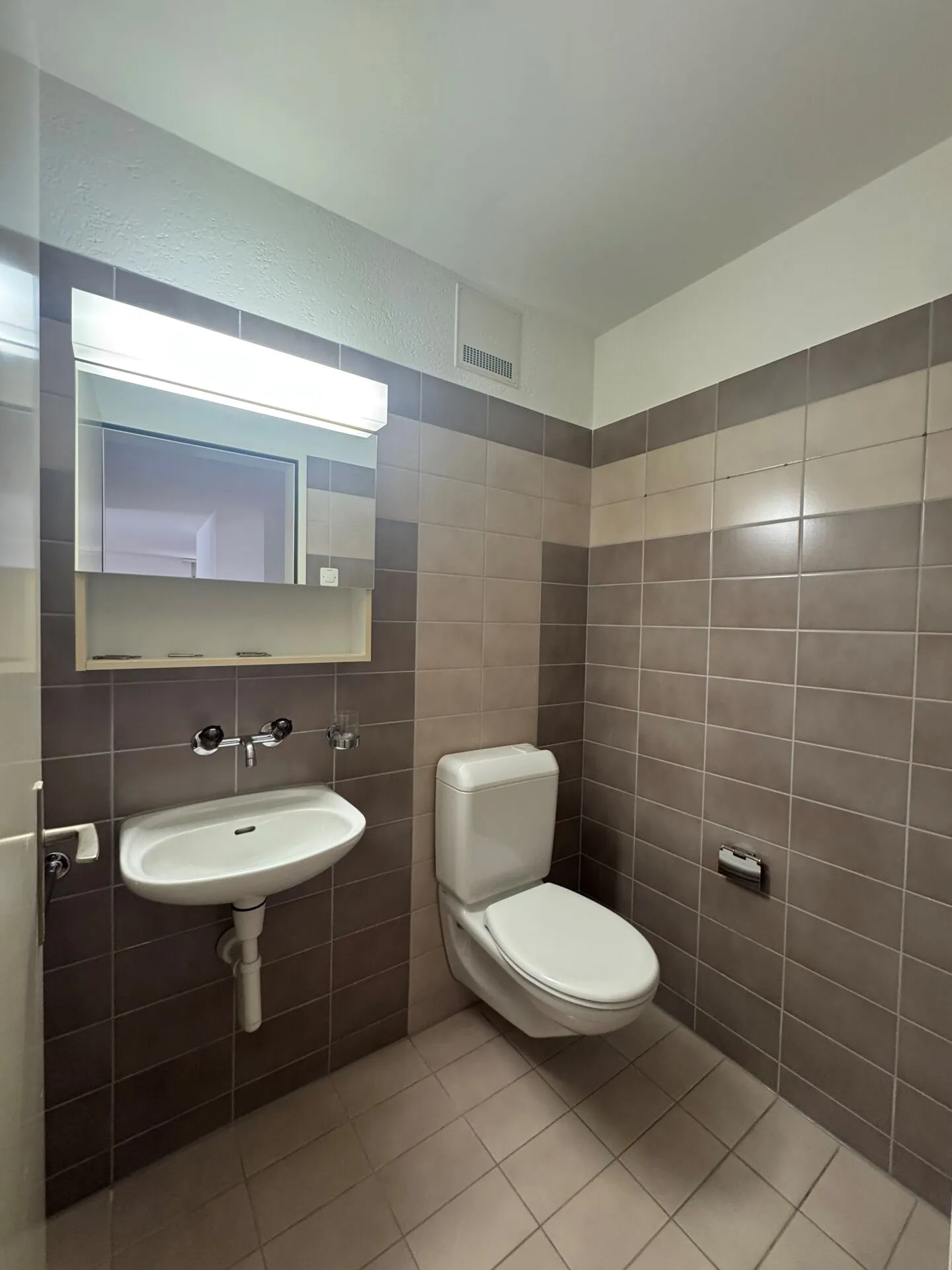 grosszügige Wohnung in Magden - Foto 7 von 8