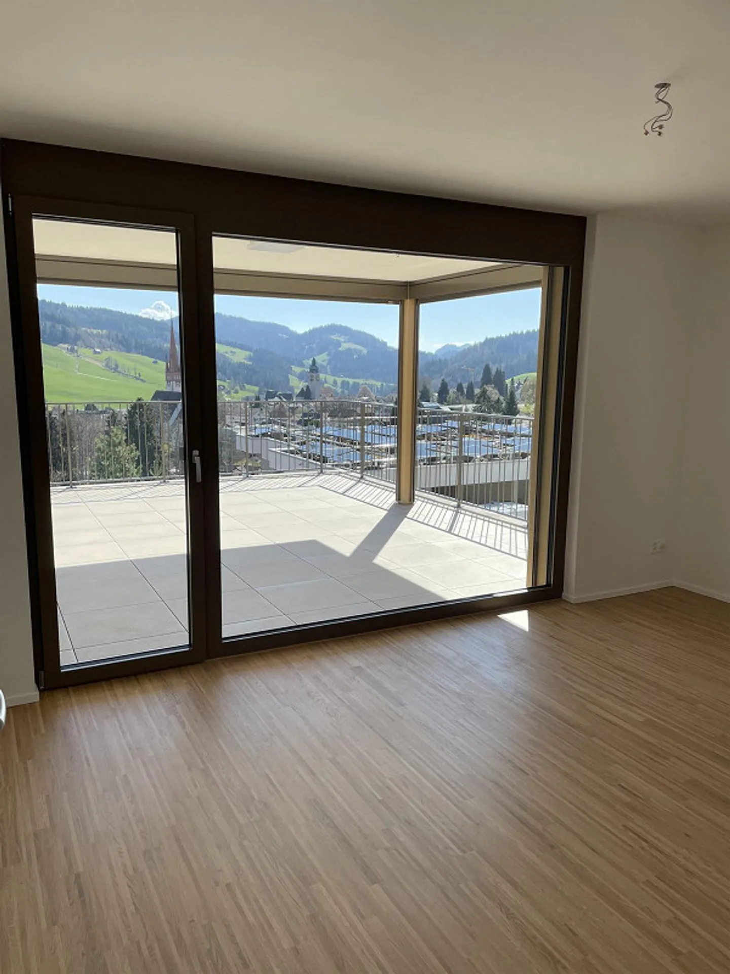 4.5 Room Apartment First Rental in Semi-Detached House - Photo 7 of 11