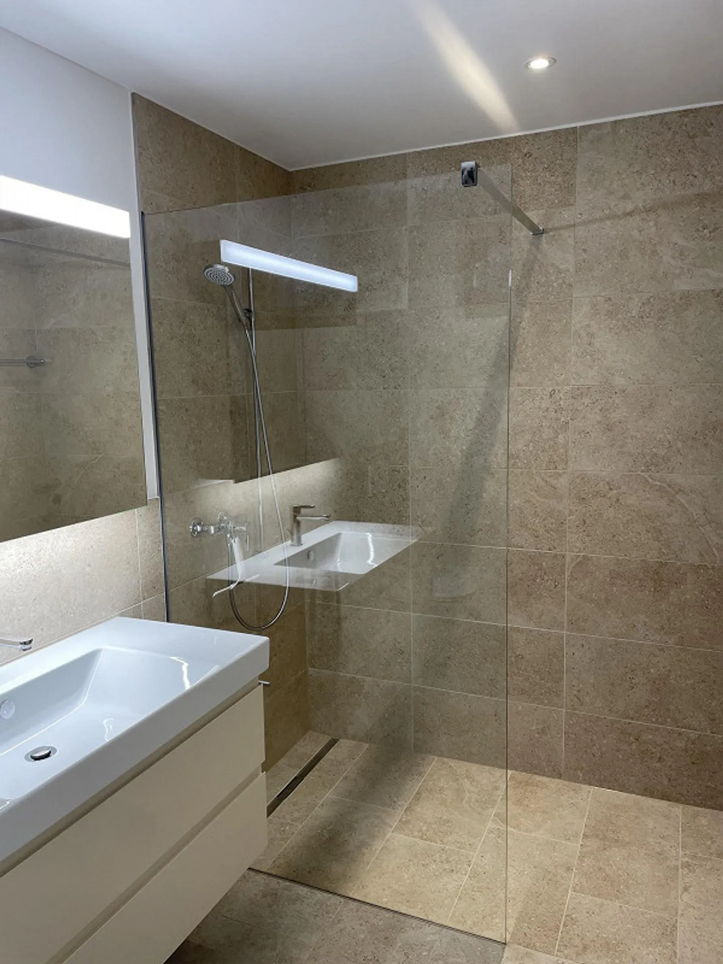 4.5 Room Apartment First Rental in Semi-Detached House - Photo 8 of 11