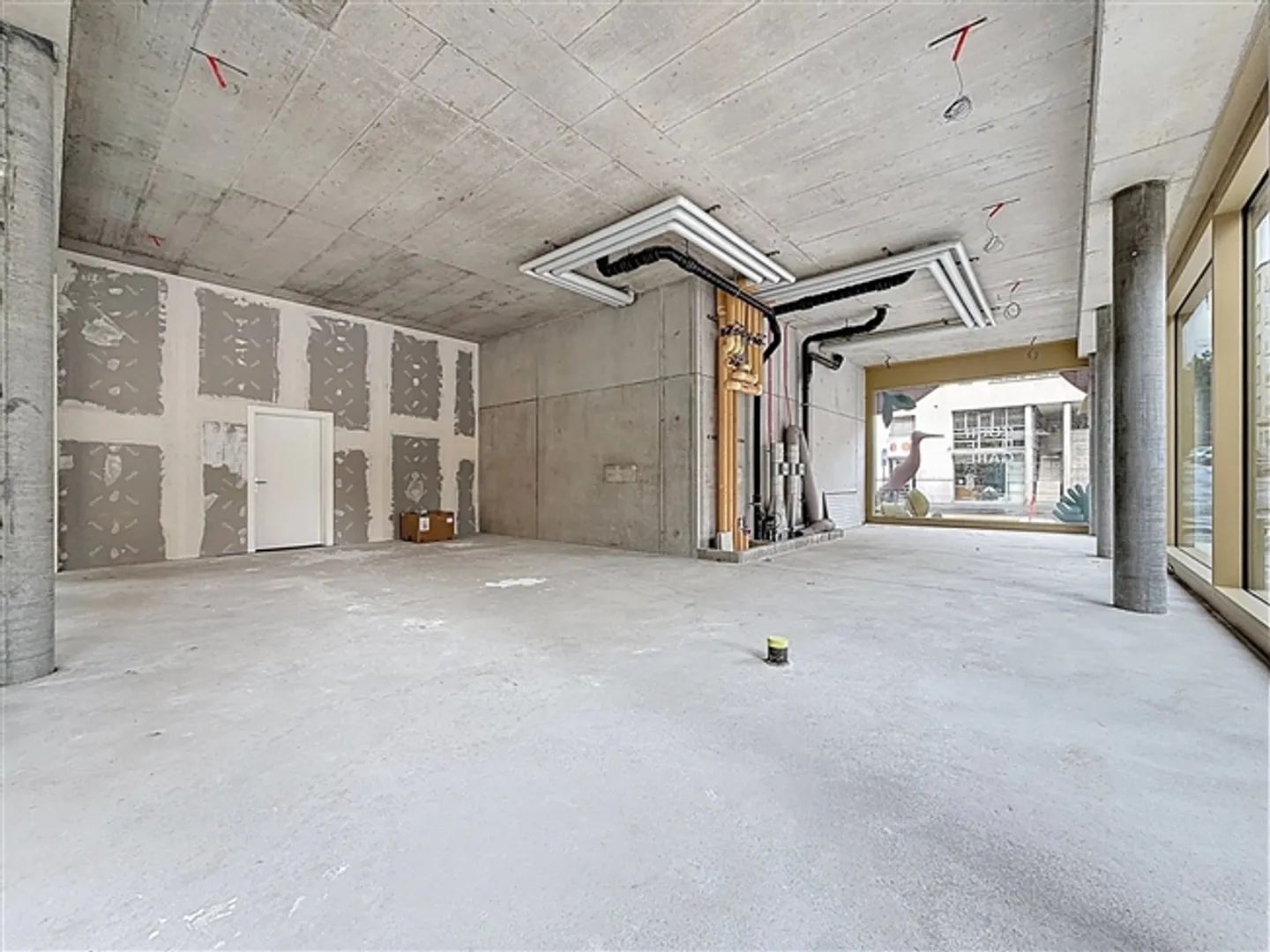 Magnifico passaggio commerciale di 171,46 m2 in affitto nel nuovo quartiere di Cour de Gare a Sion - Foto 11 di 15