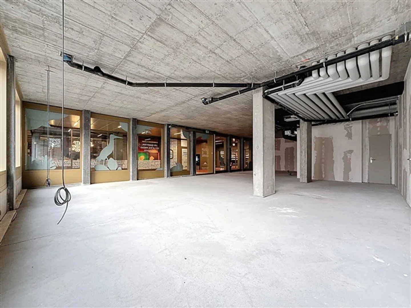 Magnifico passaggio commerciale di 171,46 m2 in affitto nel nuovo quartiere di Cour de Gare a Sion - Foto 13 di 15