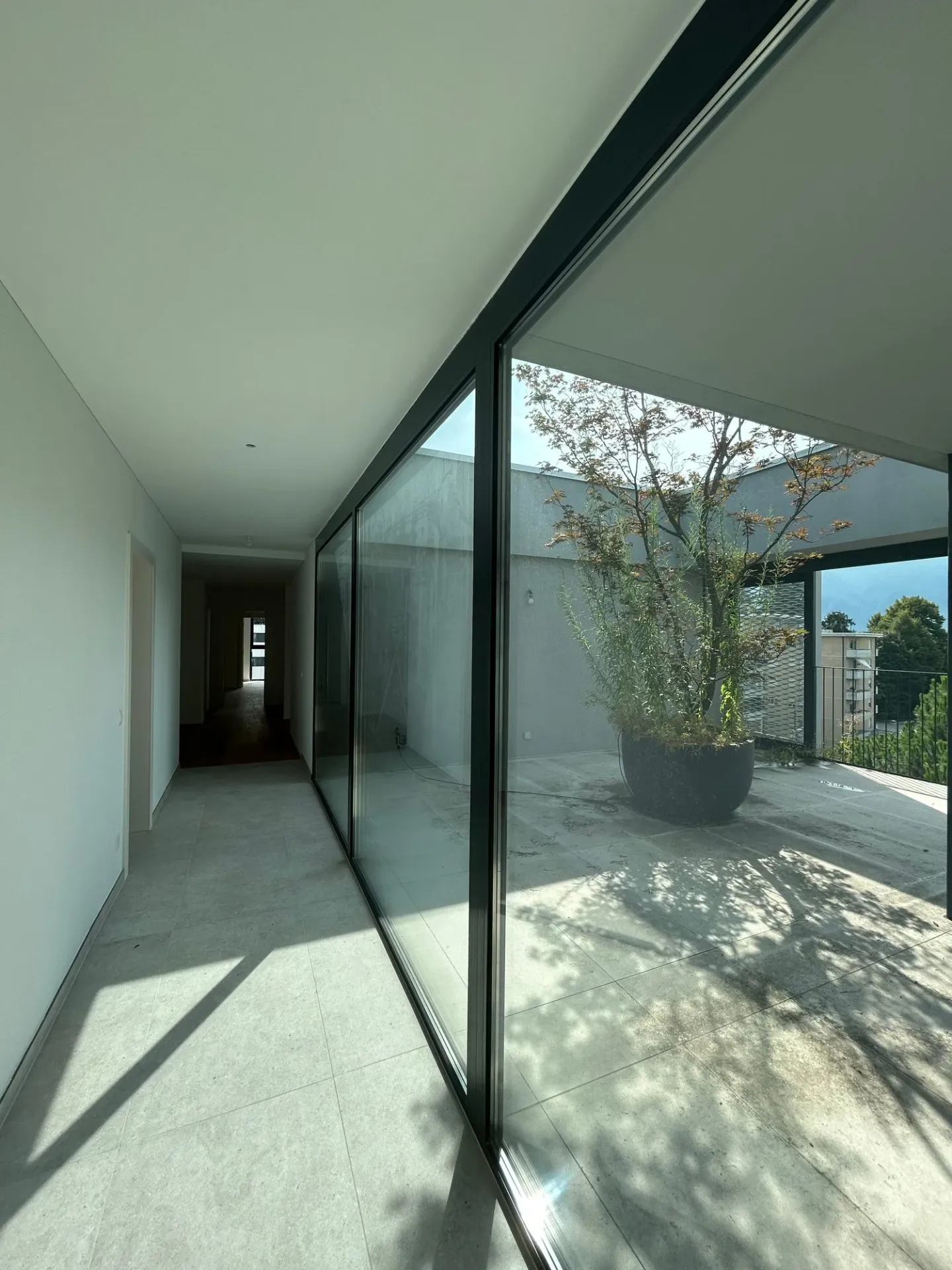 MASSAGNO - ATTICO LUMINOSO CON 7 CAMERE IN VENDITA - Foto 6 di 16